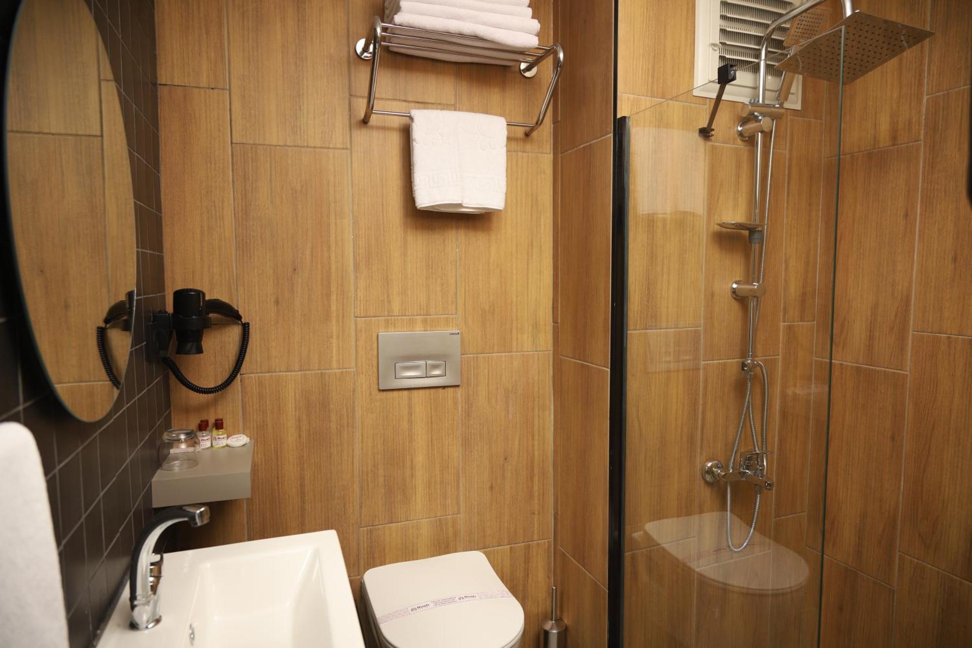 Rush Hotel Tokat ภายนอก รูปภาพ