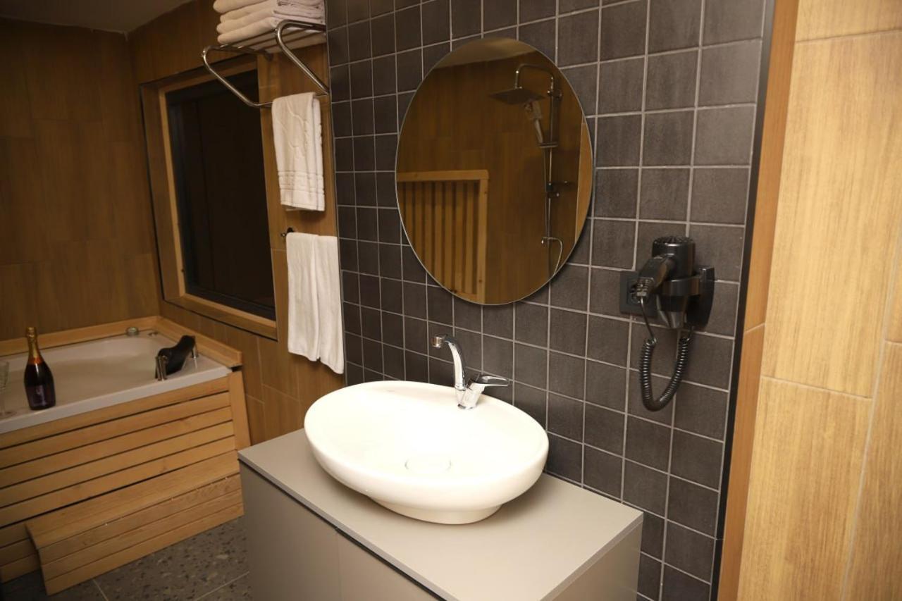 Rush Hotel Tokat ภายนอก รูปภาพ